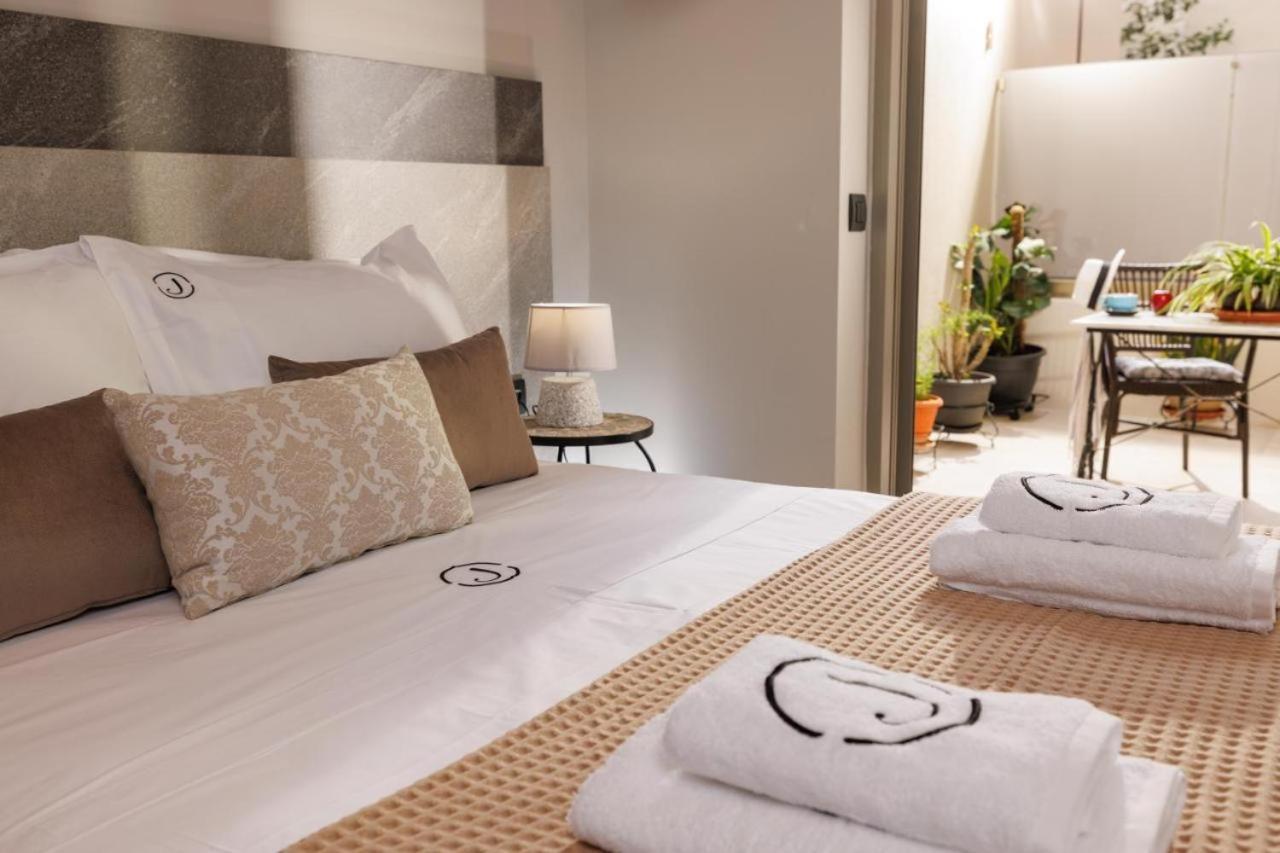 Jolly Suites Iraklio Exterior foto
